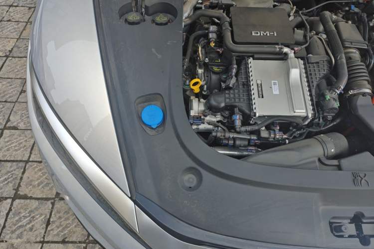 Used BYD Han L 2025 DM-i 200KM LiDAR Luxury Model Engine Bay Right
