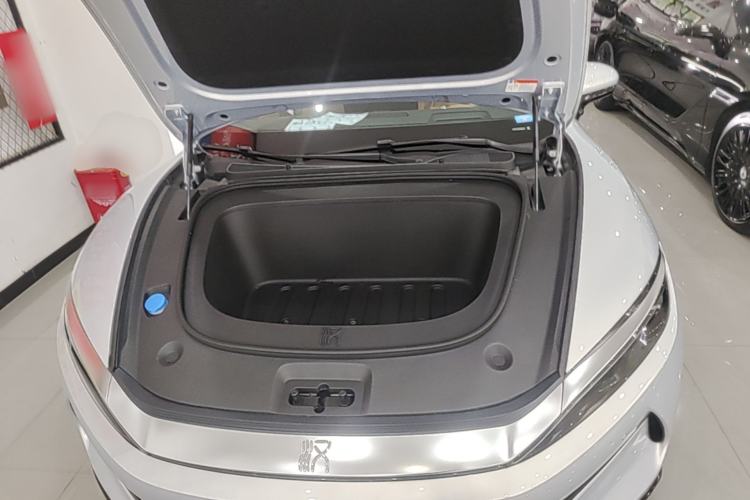 Used BYD Han L 2025 EV Four-Wheel Drive LiDAR Flagship Model Engine Bay