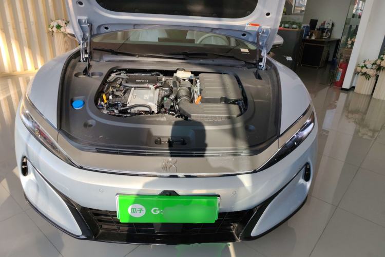 Used BYD Han L 2025 DM-i 200km LiDAR Flagship Model Engine Bay