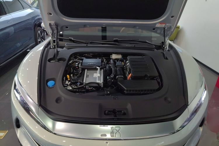 Used BYD Han L 2025 DM-i 200km LiDAR Flagship Model Engine Bay