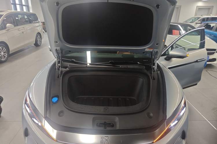 Used BYD Han L 2025 EV Four-Wheel Drive LiDAR Flagship Model Engine Bay