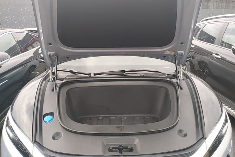 Used BYD Han L 2025 EV Four-Wheel Drive LiDAR Flagship Model Engine Bay