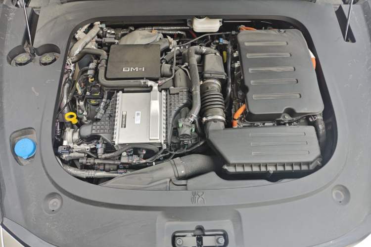 Used BYD Han L 2025 DM-i 200KM LiDAR Luxury Model Engine Bay
