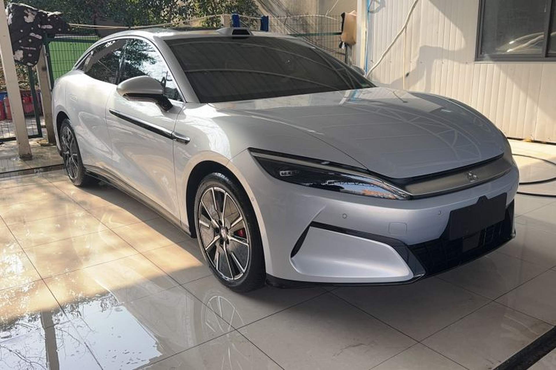 Used BYD Han L 2025 DM-i 200km LiDAR Flagship Model Exterior 2