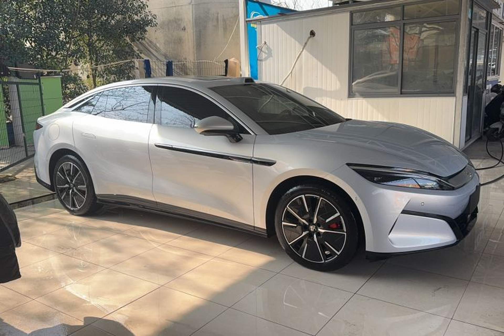 Used BYD Han L 2025 DM-i 200km LiDAR Flagship Model Exterior 3