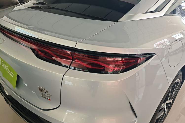 Used BYD Han L 2025 EV Four-Wheel Drive LiDAR Flagship Model Exterior 3