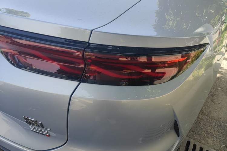 Used BYD Han L 2025 EV Four-Wheel Drive LiDAR Flagship Model Exterior 3