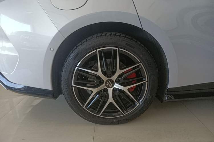 Used BYD Han L 2025 EV Four-Wheel Drive LiDAR Flagship Model Exterior 5