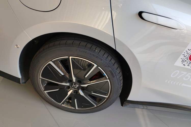 Used BYD Han L 2025 DM-i 200km LiDAR Flagship Model Exterior 8