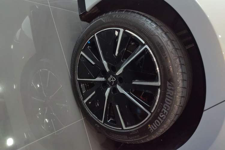 Used BYD Han L 2025 DM-i 200km LiDAR Flagship Model Exterior 8