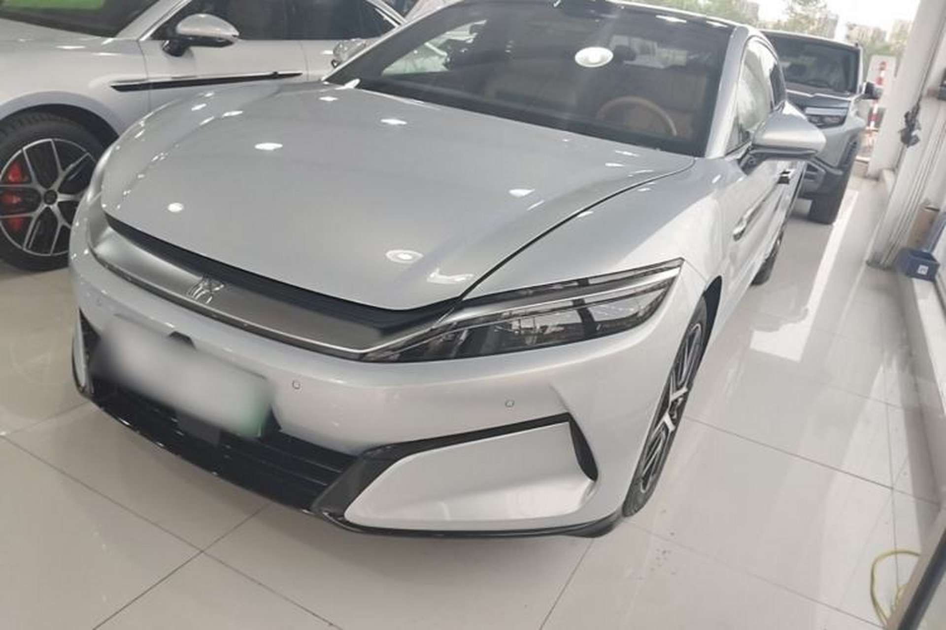 Used BYD Han L 2025 EV Four-Wheel Drive LiDAR Flagship Model Front Left 45 Deg
