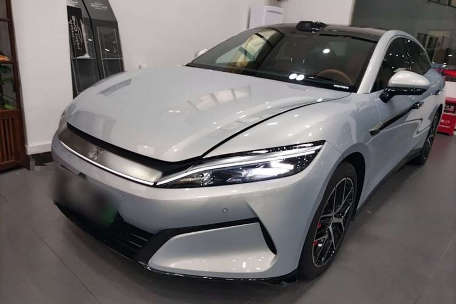 Used BYD Han L 2025 EV Four-Wheel Drive LiDAR Flagship Model Front Left 45 Deg