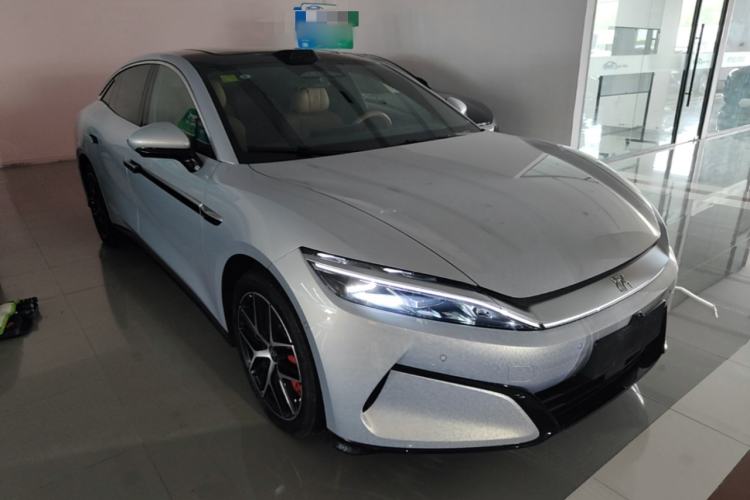 Used BYD Han L 2025 EV Four-Wheel Drive LiDAR Flagship Model Front Right 45 Deg