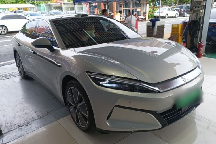 Used BYD Han L 2025 EV 701 km LiDAR Flagship Edition Front Right 45 Deg