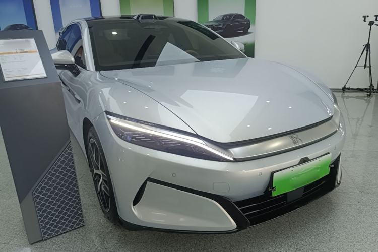 Used BYD Han L 2025 EV Four-Wheel Drive LiDAR Flagship Model Front Right 45 Deg