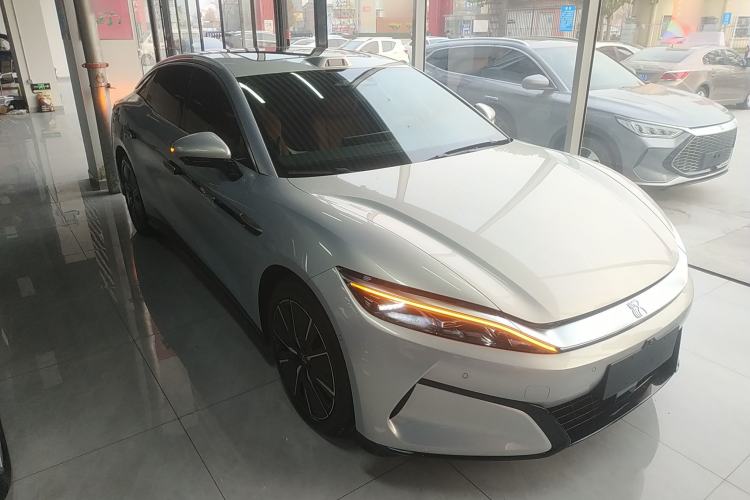 Used BYD Han L 2025 DM-i 200KM LiDAR Luxury Model Front Right 45 Deg