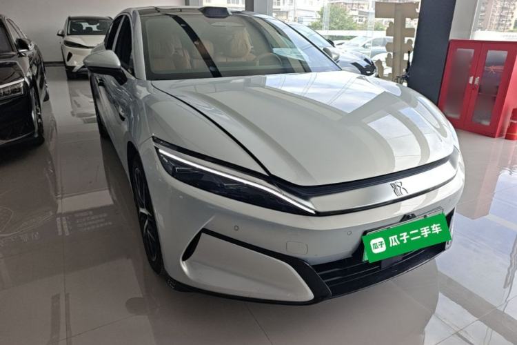 Used BYD Han L 2025 EV Four-Wheel Drive LiDAR Flagship Model Front Right 45 Deg
