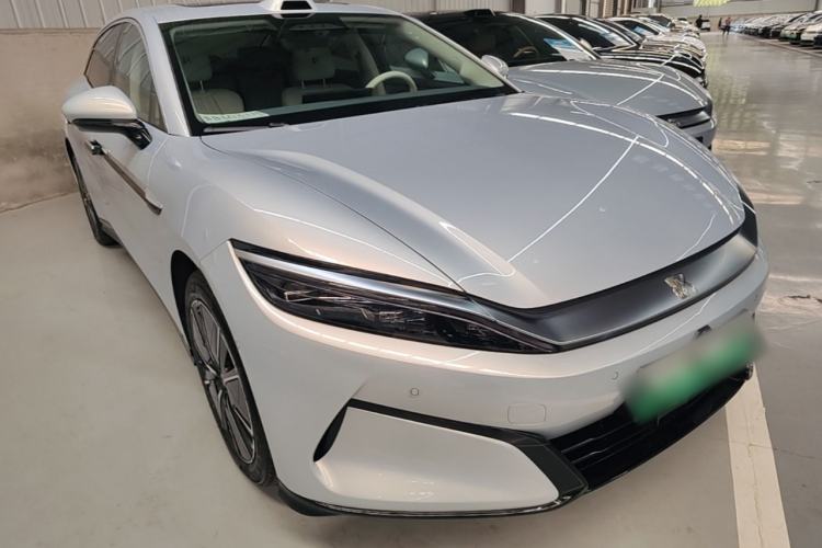 Used BYD Han L 2025 EV 701KM LiDAR Deluxe Edition Front Right 45 Deg