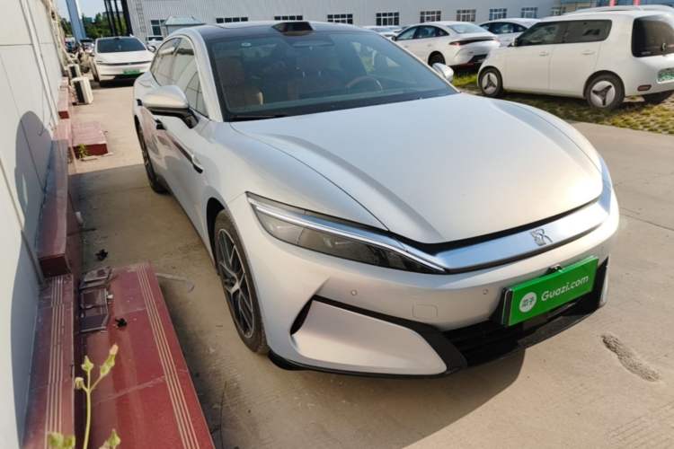 Used BYD Han L 2025 EV Four-Wheel Drive LiDAR Flagship Model Front Right 45 Deg