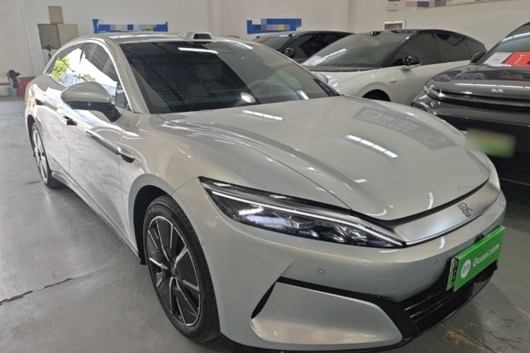 Used BYD Han L 2025 EV 701KM LiDAR Deluxe Edition Front Right 45 Deg