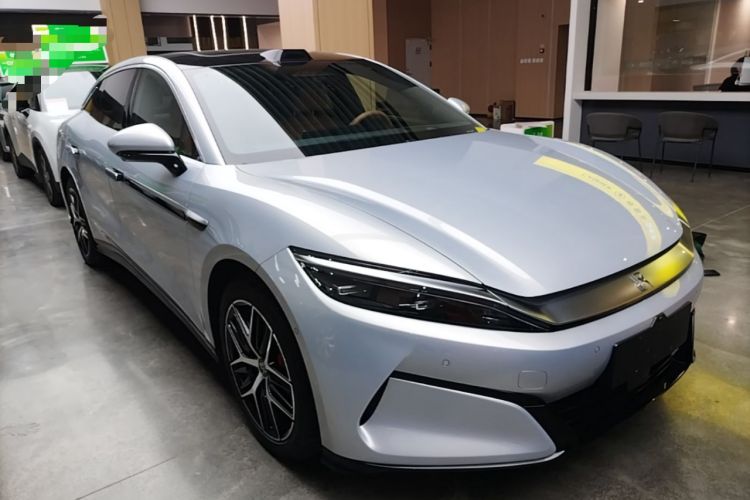 Used BYD Han L 2025 EV Four-Wheel Drive LiDAR Flagship Model Front Right 45 Deg