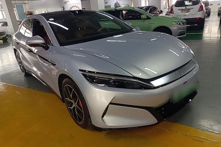Used BYD Han L 2025 EV Four-Wheel Drive LiDAR Flagship Model Front Right 45 Deg