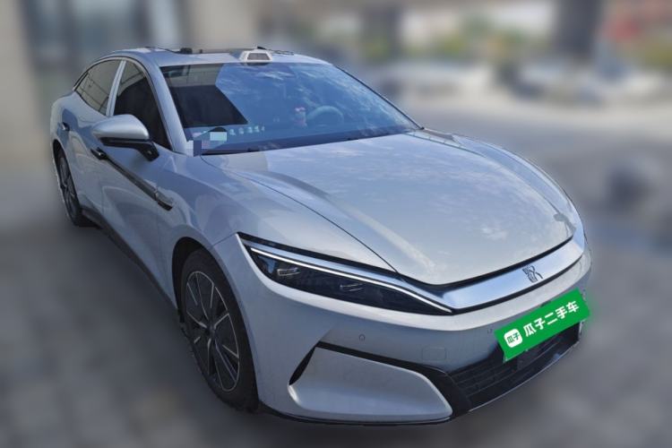Used BYD Han L 2025 DM-i 200KM LiDAR Luxury Model Front Right 45 Deg