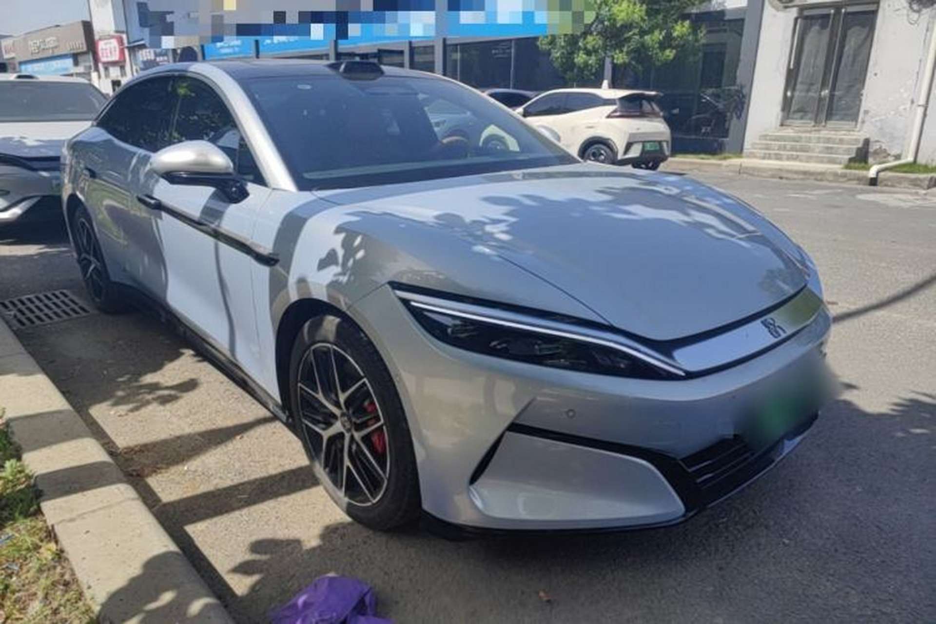 Used BYD Han L 2025 EV Four-Wheel Drive LiDAR Flagship Model Front Right 45 Deg