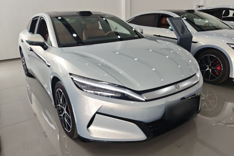 Used BYD Han L 2025 EV Four-Wheel Drive LiDAR Flagship Model Front Right 45 Deg