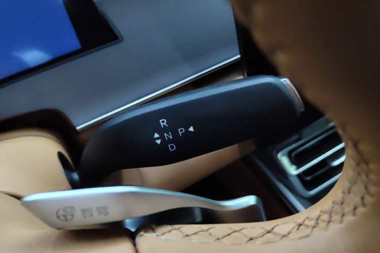 Used BYD Han L 2025 EV Four-Wheel Drive LiDAR Flagship Model Gear Lever