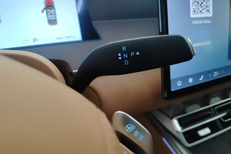 Used BYD Han L 2025 EV Four-Wheel Drive LiDAR Flagship Model Gear Lever