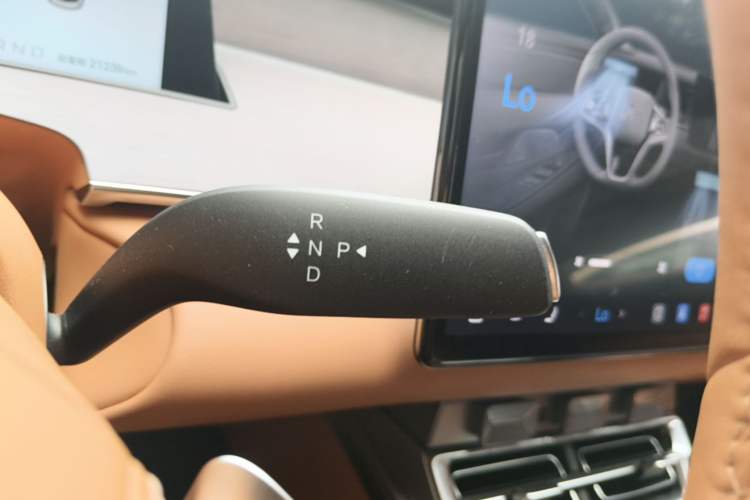 Used BYD Han L 2025 EV Four-Wheel Drive LiDAR Flagship Model Gear Lever