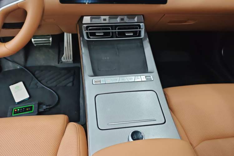 Used BYD Han L 2025 EV Four-Wheel Drive LiDAR Flagship Model Gear Lever