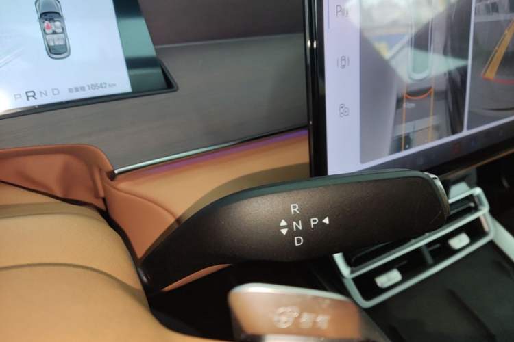 Used BYD Han L 2025 EV Four-Wheel Drive LiDAR Flagship Model Gear Lever