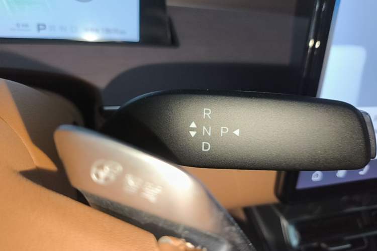Used BYD Han L 2025 EV Four-Wheel Drive LiDAR Flagship Model Gear Lever