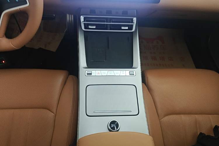 Used BYD Han L 2025 EV Four-Wheel Drive LiDAR Flagship Model Gear Lever