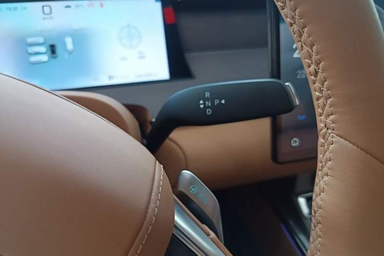 Used BYD Han L 2025 EV Four-Wheel Drive LiDAR Flagship Model Gear Lever
