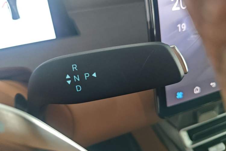 Used BYD Han L 2025 EV Four-Wheel Drive LiDAR Flagship Model Gear Lever