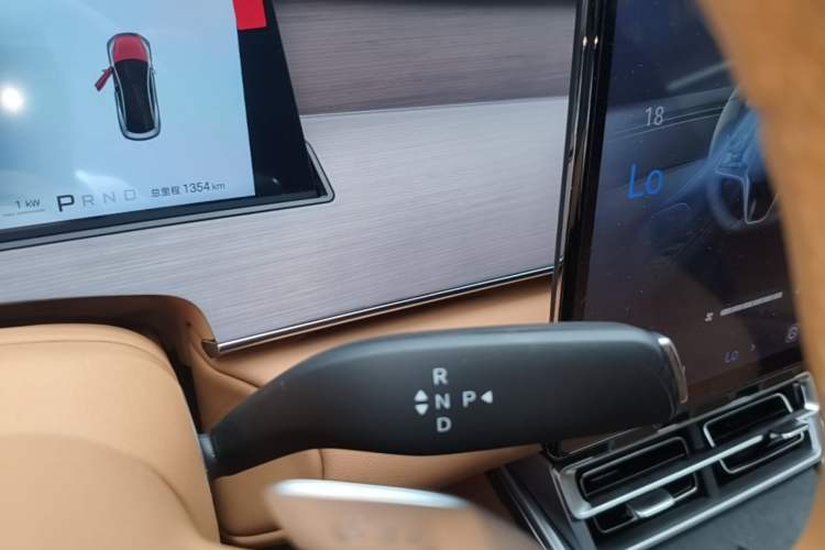 Used BYD Han L 2025 EV Four-Wheel Drive LiDAR Flagship Model Gear Lever