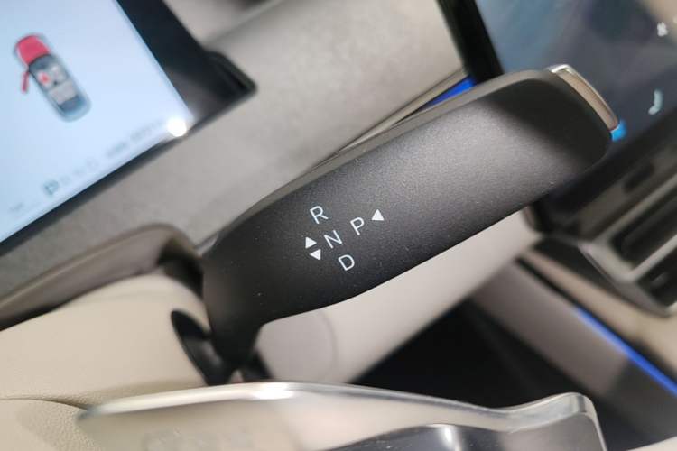 Used BYD Han L 2025 EV 701KM LiDAR Deluxe Edition Gear Lever
