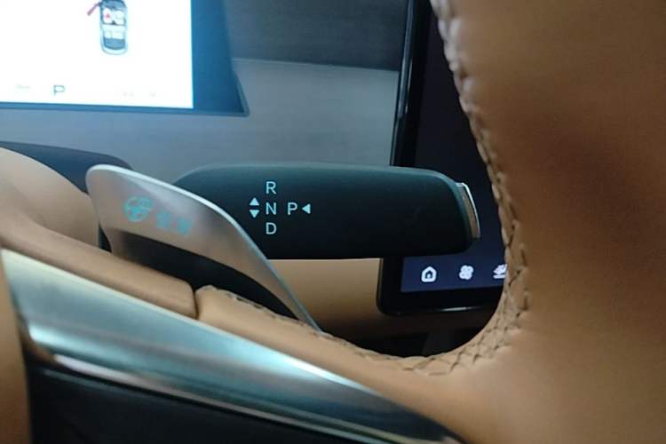 Used BYD Han L 2025 EV Four-Wheel Drive LiDAR Flagship Model Gear Lever