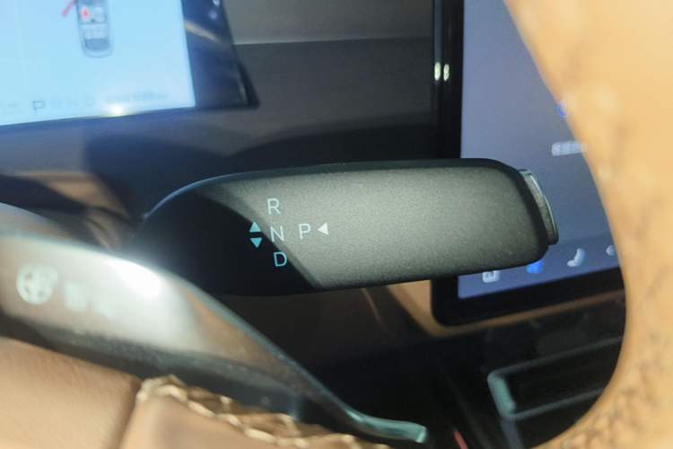Used BYD Han L 2025 EV Four-Wheel Drive LiDAR Flagship Model Gear Lever