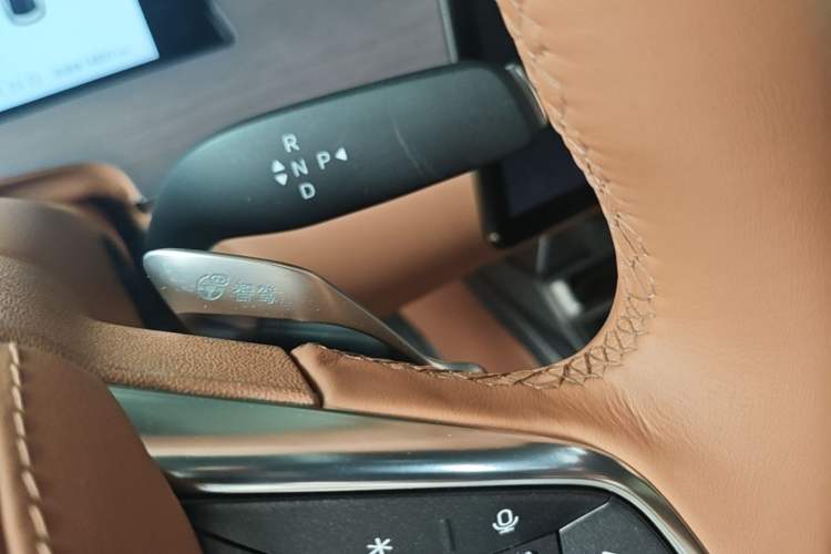 Used BYD Han L 2025 EV Four-Wheel Drive LiDAR Flagship Model Gear Lever