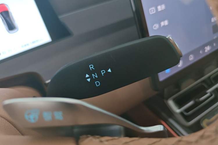 Used BYD Han L 2025 EV Four-Wheel Drive LiDAR Flagship Model Gear Lever