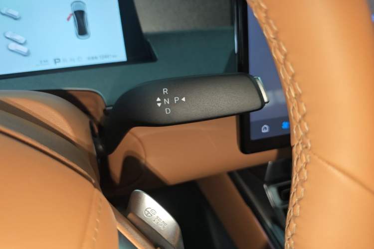 Used BYD Han L 2025 EV 701KM LiDAR Deluxe Edition Gear Lever