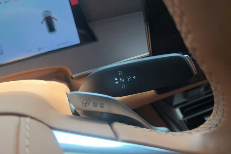 Used BYD Han L 2025 EV Four-Wheel Drive LiDAR Flagship Model Gear Lever