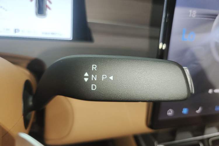 Used BYD Han L 2025 EV Four-Wheel Drive LiDAR Flagship Model Gear Lever