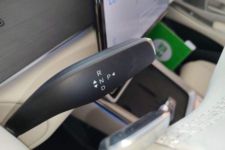Used BYD Han L 2025 DM-i 200km LiDAR Flagship Model Gear Lever