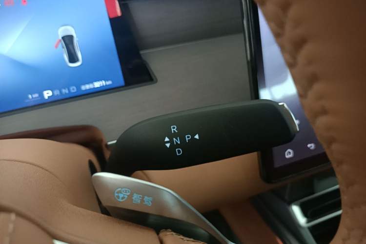 Used BYD Han L 2025 EV Four-Wheel Drive LiDAR Flagship Model Gear Lever