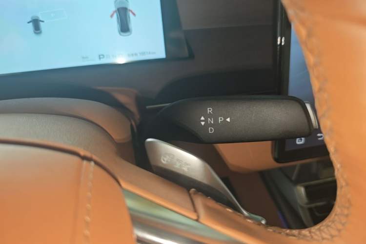 Used BYD Han L 2025 EV 701 km LiDAR Flagship Edition Gear Lever